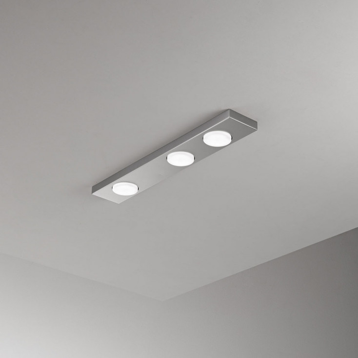 Plafoniera media con struttura in metallo dal design minimal