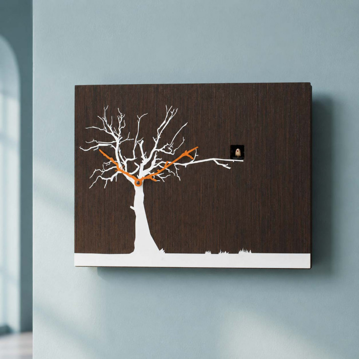 Orologio da parete a cucù in legno dal design moderno ed elegante