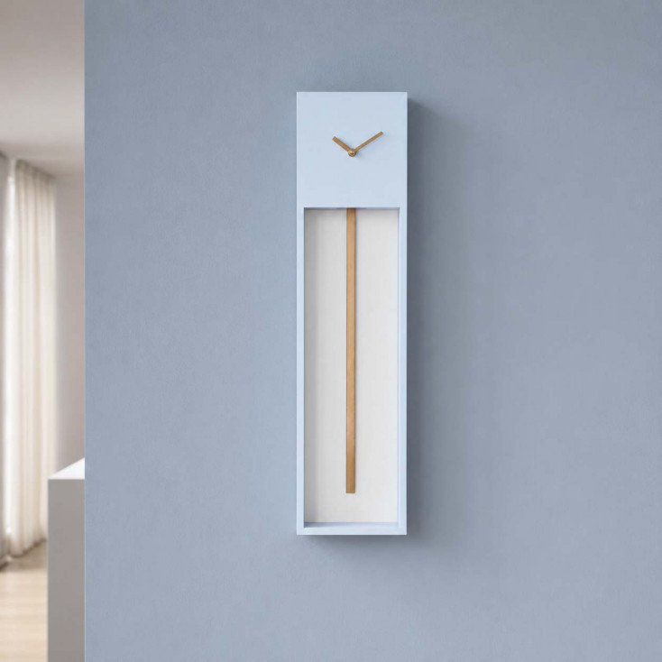 Orologio da parete a pendolo con struttura moderna ed elegante