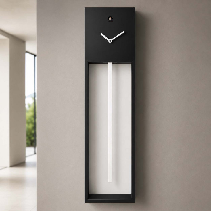 Orologio da parete a pendolo e cucù con struttura moderna ed elegante
