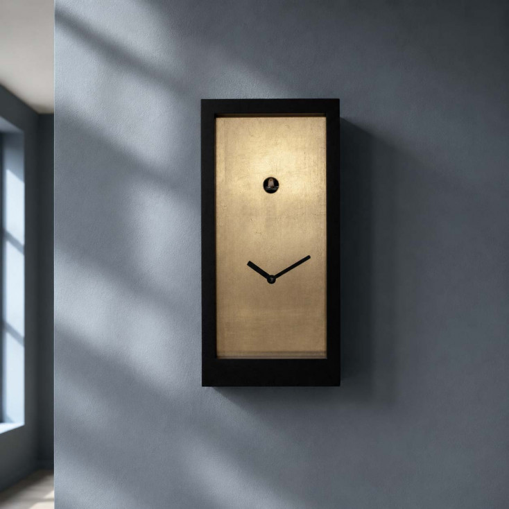 Orologio da parete con cucù dal design moderno ed elegante