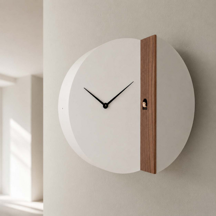 Orologio da parete con meccanismo a cucù dal design moderno ed elegante