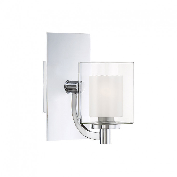 Applique per bagno con struttura in acciaio e diffusore in vetro opalino