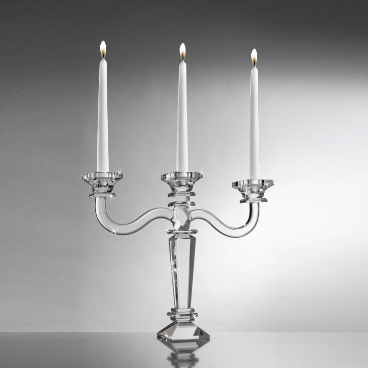 Candeliere in cristallo con 3 fuochi dal design moderno ed elegante