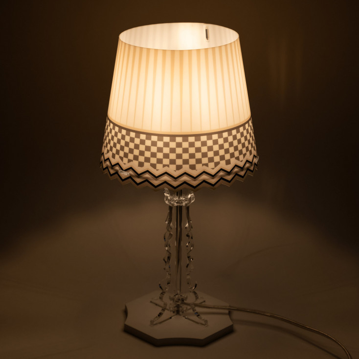 Abat jour in plexiglass con lampadina LED di design Basic per camera da letto