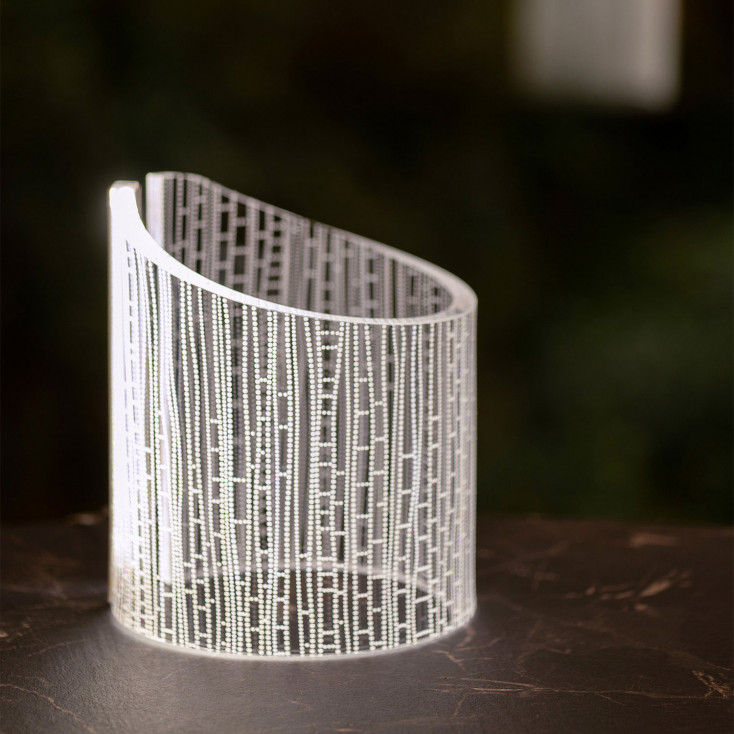 Lampada da tavolo a led struttura in plexiglas dal design moderno Calypso