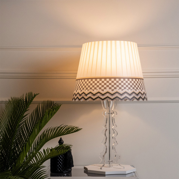 Lampada da tavolo in plexiglass con lampadina a LED di design Basic