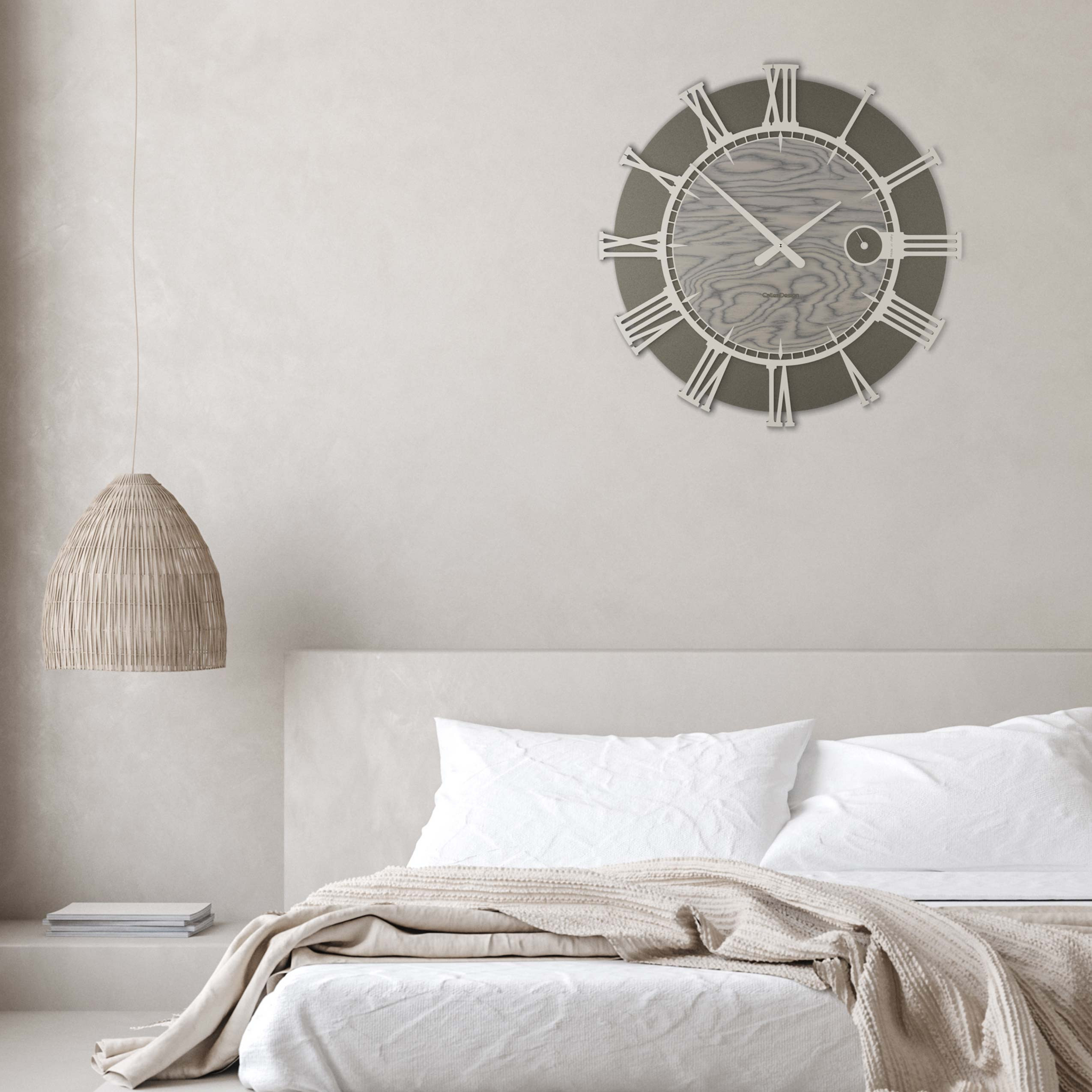 Orologio da muro industrial in legno con numeri romani in ferro cm 8