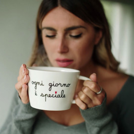  Simple Day - Ogni Giorno è Speciale - Tazza per colazione in porcellana - Colore: Bianco - SKU: 10010540 