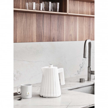 Alessi Bollitore elettrico piccolo in resina termoplastica Spina europea 2400W Plissè