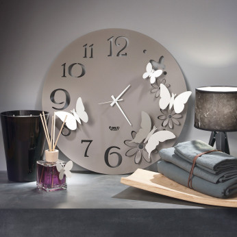 Arti e Mestieri Orologio da parete in metallo con farfalle decorative dal design moderno Farfalle