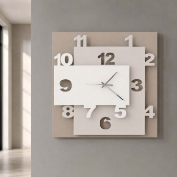 Arti e Mestieri Orologio da parete quadrato moderno con struttura a livelli e numeri sagomati Ziggurat