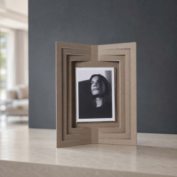 Arti e Mestieri Portafoto da tavolo con cornice in metallo moderna Vibra