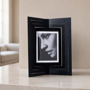 Arti e Mestieri Portafoto da tavolo con cornice in metallo moderna Vibra
