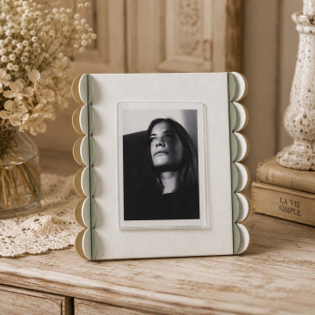 Arti e Mestieri Portafoto da tavolo con cornice in metallo piccola dal design moderno Volans
