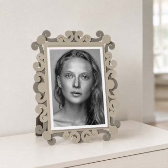 Arti e Mestieri Portafoto grande in metallo di design Koko