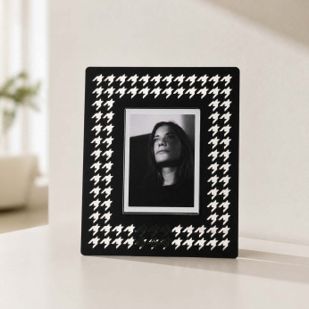Arti e Mestieri Portafoto piccolo da tavolo dal design moderno in metallo Pied De Poule