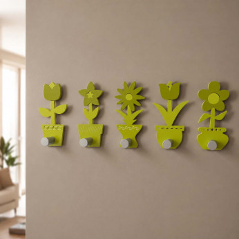 CalleaDesign Appendiabiti a parete di design modeno per cameretta con 5 ganci Fiorello
