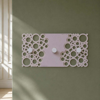 CalleaDesign Appendiabiti da parete con pannello in legno e 3 pomelli dal design moderno Bollicine