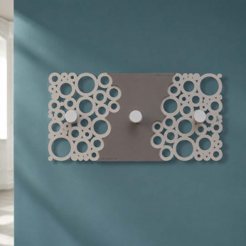CalleaDesign Appendiabiti da parete con pannello in legno e 3 pomelli dal design moderno Bollicine