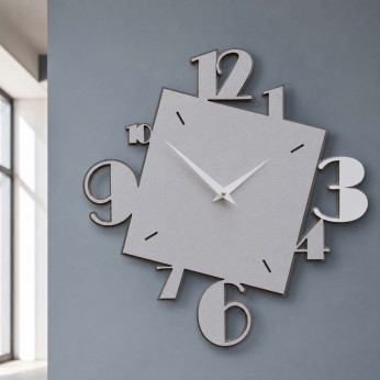CalleaDesign Orologio da parete in legno dal design moderno con quadrante con numeri Justine
