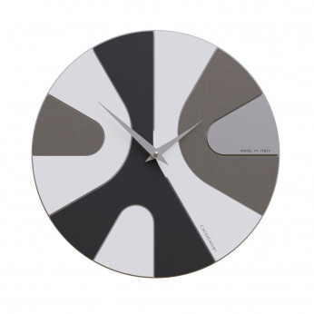 CalleaDesign Orologio da parete rotondo in legno con design asimmetrico e lancette in metallo AsYm