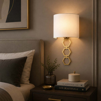 Elstead Lighting Applique grande con struttura in acciaio e diffusore in tessuto curvo Clark