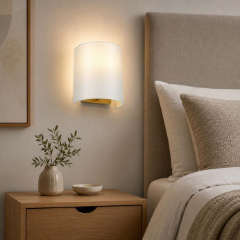 Elstead Lighting Applique moderna piccola con struttura in acciaio e paralume in tessuto curvo Cooper
