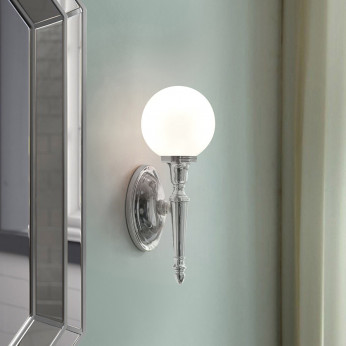 Elstead Lighting Applique per bagno con struttura in acciaio e diffusore in vetro opalino Dryden