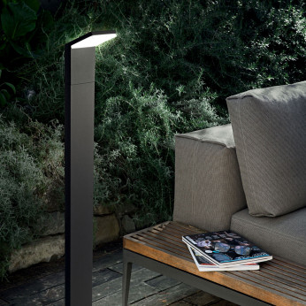 Ideal lux Lampione da giardino a led struttura alta in alluninio e diffusore in acrilico Style