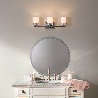 Kichler Lampada da parete per bagno a LED con 3 diffusori in vetro dal design moderno Hendrik