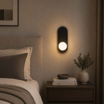 Maytoni Applique da parete con base in metallo e diffusore a boccia in vetro Bao