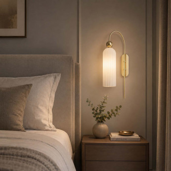 Maytoni Lampada da parete con singolo diffusore in vetro dalle linee moderne Antic