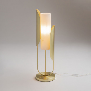 Maytoni Lampada da tavolo con struttura dorata dalle linee moderne e diffusore in vetro Cipresso