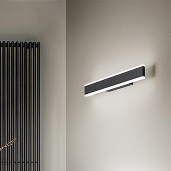 Perenz Applique da parete media con diffusore a led e struttura in alluminio Kante