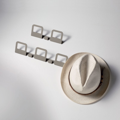  Pezzani - Hang - Appendiabiti da parete lineare in stile moderno con 4 ganci - SKU: 0/324 