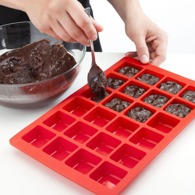  Lekuè - Stampo per Brownie 24 porzioni in silicone - Colore: Rosso - SKU: 1841705 