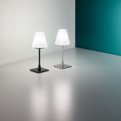 Fabas Luce - Lucy - Lampada da comodino con struttura in metallo paralume in vetro in stile moderno - 1 Lampadina G9 33W - IP20 - SKU: 3568-30