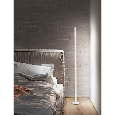 Perenz - Stick - Piantana a LED design tubolare in metallo con interruttore touch dimmer - Colore: Bianco - 1 Lampadina Led Integrato 25W - Lumen 1600 - Gradi Kelvin 3000k Luce Calda - IP20 - SKU: 6760BLC