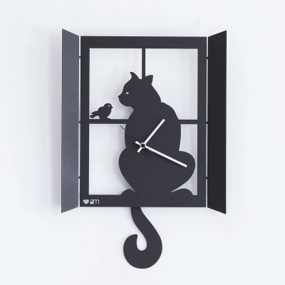  Arti e Mestieri - Gatto alla finestra - Orologio da parete a pendolo in metallo dal design moderno - SKU: 0OR11008 