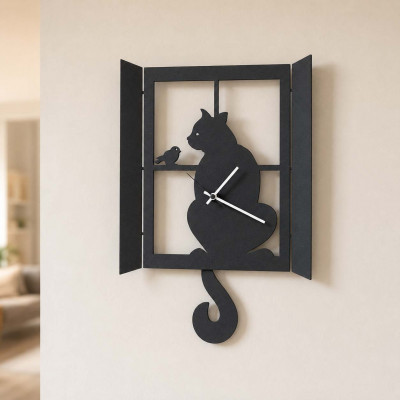 Arti e Mestieri Gatto alla finestra Orologio da parete a pendolo in metallo dal design moderno Colore: Nero