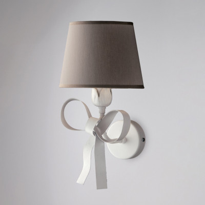 Be Light - Lucy - Applique da parete moderna in metallo con decorazione shabby paralumi in pvc - Colore: Bianco - 1 Lampadina E14 42W - IP20 - SKU: BL184-AP1-BCO