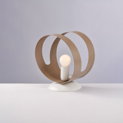 Be Light Peter Lampada da comodino con struttura moderna in metallo Colore: Tortora