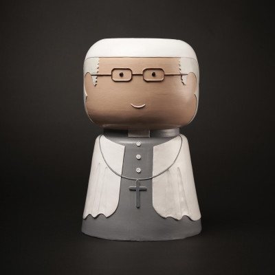 Blogo - Icons - Vaso grande in resina dal design moderno Pope - SKU: ARTI25-636