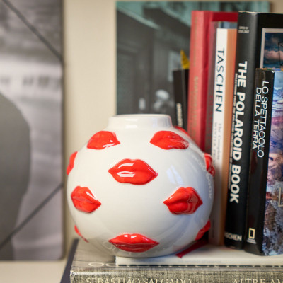 Blogo - Mouth - Vaso in ceramica dal design particolare con labbra rosse - Colore: Rosso - SKU: VASE12-1211