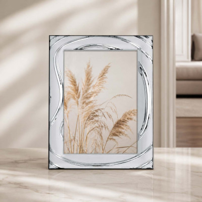 Bongelli Preziosi Portafoto da tavolo con cornice dal design moderno in argento Foto 18x24 Colore: Argento