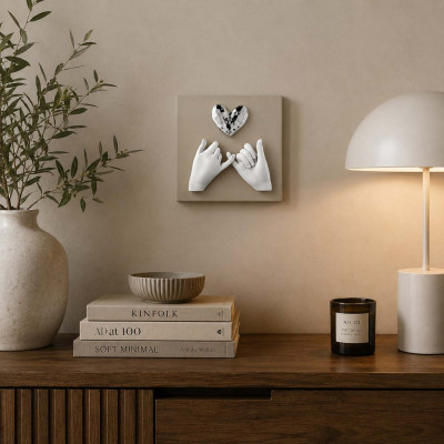 Bongelli Preziosi Mani Cuore Quadretto con pannello in legno e raffigurazione in marmorino Colore: Nocciola/Bianco