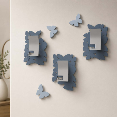 CalleaDesign - Isola delle Farfalle - Appendiabiti a parete moderno con giardino di farfale a taglio laser con 4 ganci - Colore: Carta da Zucchero - SKU: 50-13-4-44