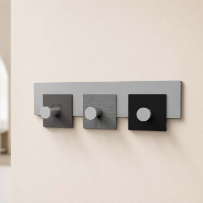 CalleaDesign - CoatRack - Appendiabiti moderno a muro sagomato in legno con 3 ganci in alluminio - Colore: Grigio - SKU: 58-13-2-84