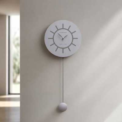 CalleaDesign Philip Orologio da parete a pendolo in legno dal design moderno Colore: Alluminio